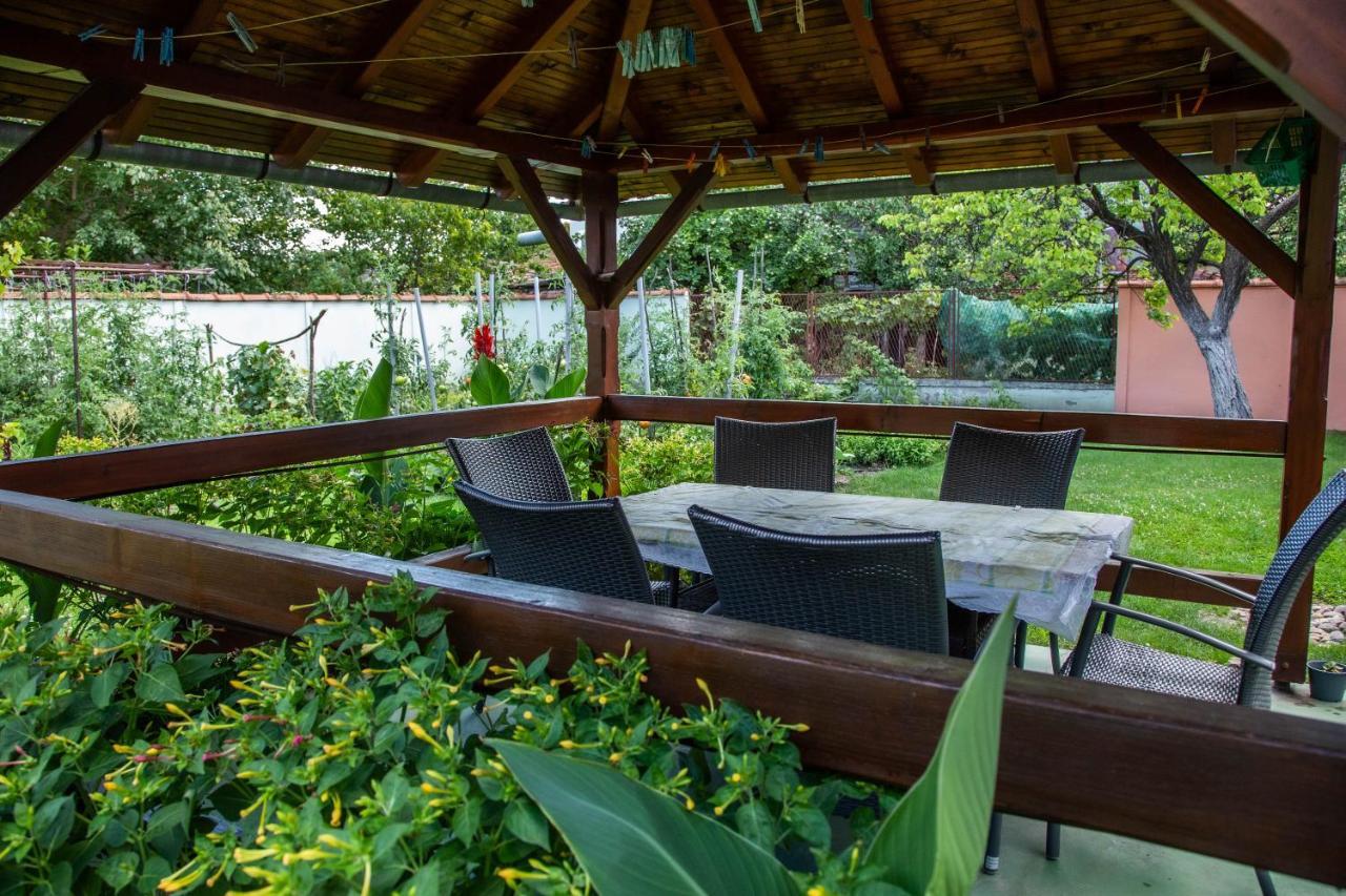 Garden Apartment 2 Subotica Bagian luar foto